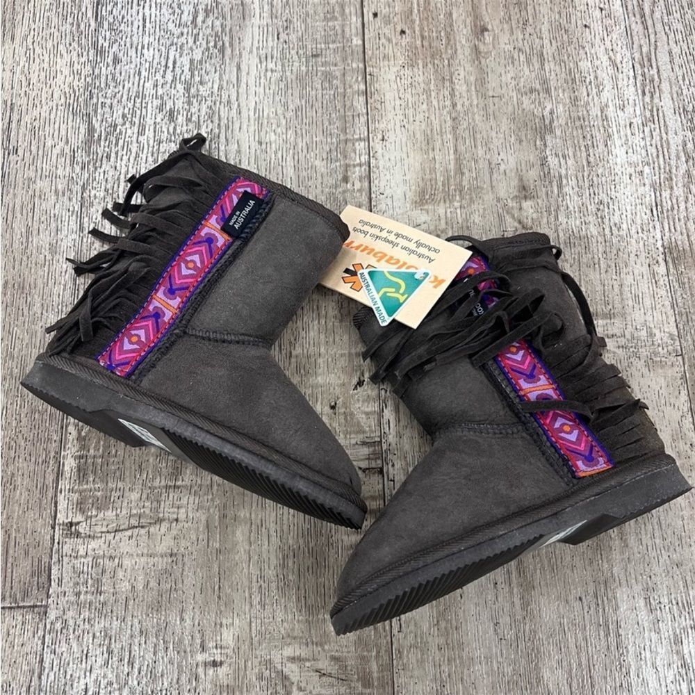𝅺UGG Koolaburra Kids Side Fringe Boots